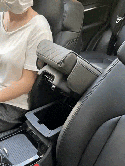 🚗👜【Zvláštna ponuka】Multifunkčná kožená lakťová opierka do auta tri v jednom