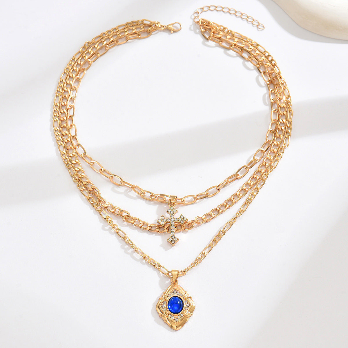 đ„ăCompra 1, llĂ©vate 1 gratisăăConjunto de collar dorado de moda con detalles de lujoăCollar de piedras preciosas azules cuadradas Nuevo nicho