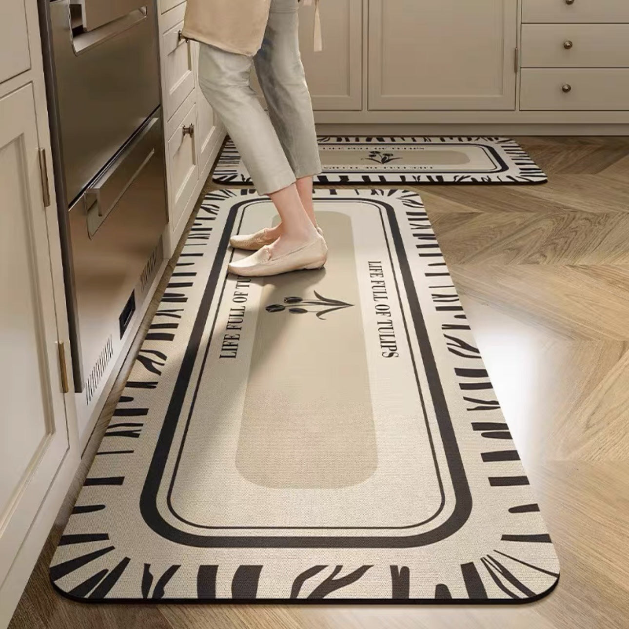 💥【Kúpte 1 a dostanete 1 zadarmo】【Predáva sa ako horúce rožky】Protisklzové a vysoko savé predložky do kuchyne a kúpeľne【40*60+40*120cm】